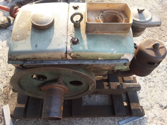 เครื่องยนต์ดีเซล 1 สูบ 4 PH ขายตามสภาพเก่านอก พร้อมใช้งาน 8,000 บ.