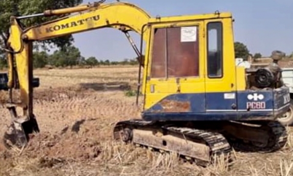 KOMATSU PC 60-5 พร้อมใช้งาน เครื่องเดิมๆทำงานเร็วไม่โหลด ช่วงล่างเอวแน่น เอกสารสัญญาซื้อขาย ราคาต่อรองได้ครับ