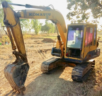 KOMATSU PC 60-5 พร้อมใช้งาน เครื่องเดิมๆทำงานเร็วไม่โหลด ช่วงล่างเอวแน่น เอกสารสัญญาซื้อขาย ราคาต่อรองได้ครับ