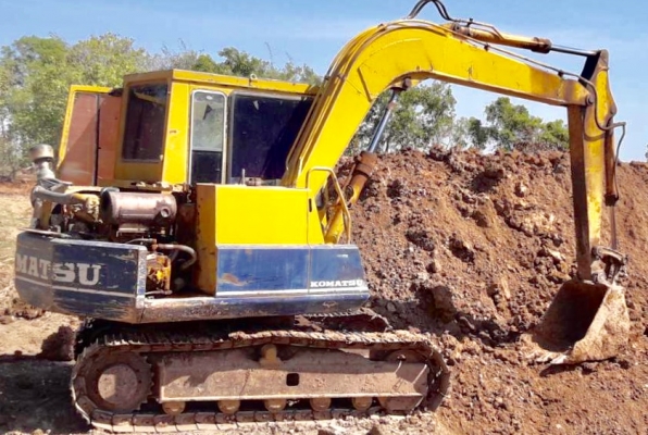 KOMATSU PC 60-5 พร้อมใช้งาน เครื่องเดิมๆทำงานเร็วไม่โหลด ช่วงล่างเอวแน่น เอกสารสัญญาซื้อขาย ราคาต่อรองได้ครับ