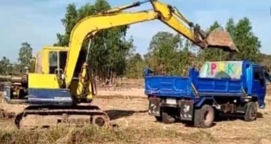 KOMATSU PC 60-5 พร้อมใช้งาน เครื่องเดิมๆทำงานเร็วไม่โหลด ช่วงล่างเอวแน่น เอกสารสัญญาซื้อขาย ราคาต่อรองได้ครับ