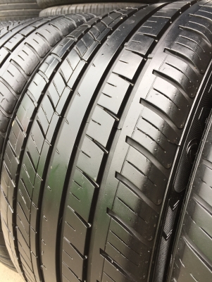 ยาง AEOLUS 245-40-18 ปี 16 2 เส้น 2000 สวยๆไม่มีปะ ไม่บวมไม่กินข้างดอกยางเหลือเยอะเอาไปวิ่งกันใด้อีก