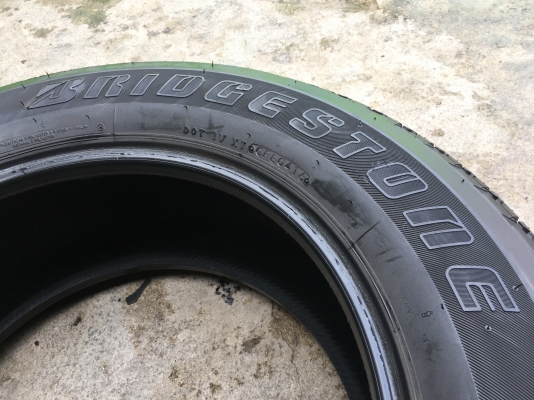 ยาง Bridgestone 265-60-18 ปี 16 ครบชุด 4 เส้น 3500 สวยๆไม่บวมไม่กินข้างดอกยางเหลือเยอะเอาไปวิ่งกันใด ยาง Bridgestone 265-60-18 ปี 16 ครบชุด 4 เส้น 3500 สวยๆไม่บวมไม่กินข้างดอกยางเหลือเยอะเอาไปวิ่งกันใด