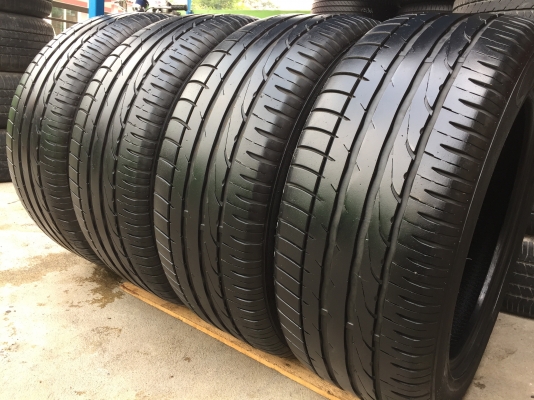 ยาง MAXXIS 265-50-20 ปี 16 ครบชุด 4 เส้น 3500 สวยๆไม่บวม ไม่กินข้างดอกยางเหลือเยอะเอาไปวิ่งกันใด้อีก