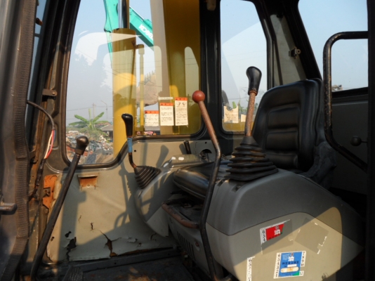 PC60-7 KOMATSU @650,000  ระบบไฟฟ้าครบ สภาพสวยพร้อมเอกสาร สนใจโทรหาที่เบอร์ 081-989-1989 หรั่งครับ