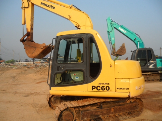 PC60-7 KOMATSU @650,000  ระบบไฟฟ้าครบ สภาพสวยพร้อมเอกสาร สนใจโทรหาที่เบอร์ 081-989-1989 หรั่งครับ