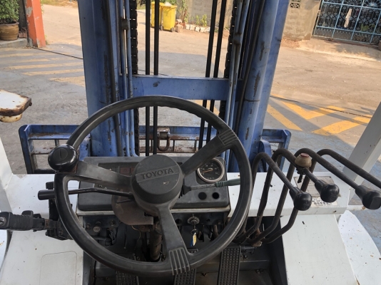 ขายรถโฟร์คลิฟท์ขนาด 7 ตัน ขายรถโฟร์คลิฟท์ขนาด 7 ตัน