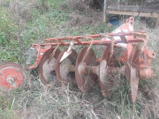 ขายผานพรวน CMT ขนาด 5*20 ใช้งานน้อยพร้อมใช้งาน  ราคา 16,500 บาท  สนใจติดต่อ 084-9997463