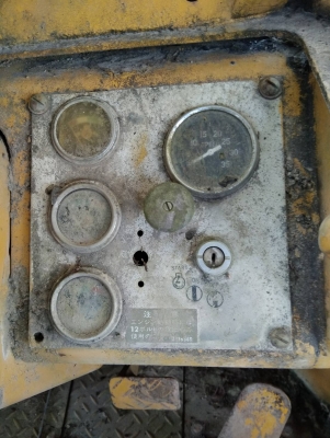 ขายด่วนรถตักเอวอ่อนCAT=910 ปี48