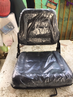 #ขายเบาะรถขุด (มือ1 อย่างดี)    ????ราคา 2,500???? (ของพร้อมส่ง) ‼️ลูกค้าท่านใด สนใจ-สั่งซื้อได้ครับ #มีของพร้อมส่ง‼️ ☎️ สนใจติดต่อ 096-3268553 (สถิตย์พันธ์) ???? ID LINE 0963268553 ร้านรุ่งเจริญแทรกเตอร์ อำเภอพระพุทธบาท จังหวัดสระบุรี ????ติดตาม ชมเพจร้า