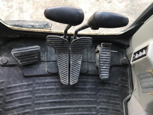 SK135SR KOBELCO 3xxx ชั่วโมง รถนอกสภาพสวยพร้อมใช้งาน เอกสารพร้อม @ 1,25 ล้านสนใจโทร081-989-1989 หรั่งครับ SK135SR KOBELCO 3xxx ชั่วโมง รถนอกสภาพสวยพร้อมใช้งาน เอกสารพร้อม @ 1,25 ล้านสนใจโทร081-989-1989 หรั่งครับ