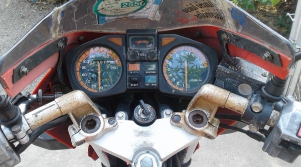 ขาย ยามาฮ่า RXZ เล่มโอนภาษีขาดปี 61 (ยังต่อได้) รถเดิมเครื่องดีสีสันสวยขอบมีเนียม