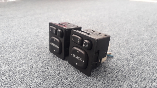 สวิทช์ปรับกระจกมองข้าง โตโยต้า