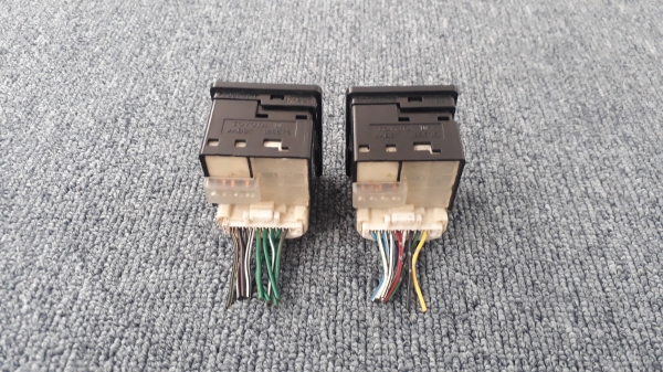 สวิทช์ปรับกระจกมองข้าง โตโยต้า