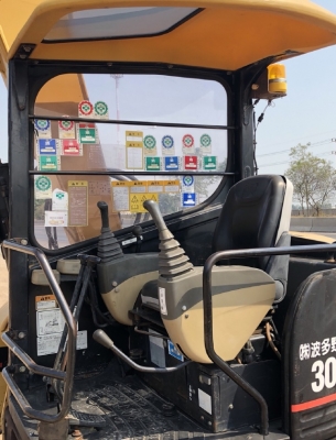 ขายรถขุด CAT 305SR หัวกระแทก นำเข้าเองจากญี่ปุ่น สภาพสวยพร้อมใช้ มีVDOการทำงานครับ