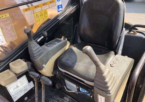 ขายรถขุด CAT 305SR หัวกระแทก นำเข้าเองจากญี่ปุ่น สภาพสวยพร้อมใช้ มีVDOการทำงานครับ