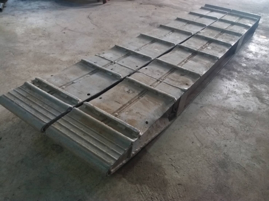 บันไดอลูมิเนียมเก่าญี่ปุ่น