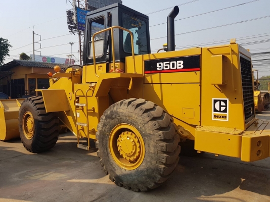 รถตักล้อยาง CAT 950 Bรถสวยเครื่องดี ใช้งานน้อย เอกสารเล่มทะเบียน เจ้าของขายเอง.