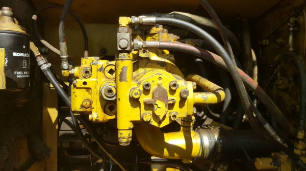 ขาย แบคโฮ KOMATSU PC200-6 มีเล่มทะเบียนแต่ไม่มีชุดโอน เครื่องดี ปั้มดี ช่วงล่างโซ่ไม่สวย ราคาต่อรองได้ครับ ขาย แบคโฮ KOMATSU PC200-6 มีเล่มทะเบียนแต่ไม่มีชุดโอน เครื่องดี ปั้มดี ช่วงล่างโซ่ไม่สวย ราคาต่อรองได้ครับ