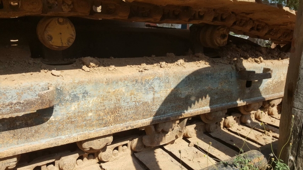 ขาย แบคโฮ KOMATSU PC200-6 มีเล่มทะเบียนแต่ไม่มีชุดโอน เครื่องดี ปั้มดี ช่วงล่างโซ่ไม่สวย ราคาต่อรองได้ครับ ขาย แบคโฮ KOMATSU PC200-6 มีเล่มทะเบียนแต่ไม่มีชุดโอน เครื่องดี ปั้มดี ช่วงล่างโซ่ไม่สวย ราคาต่อรองได้ครับ