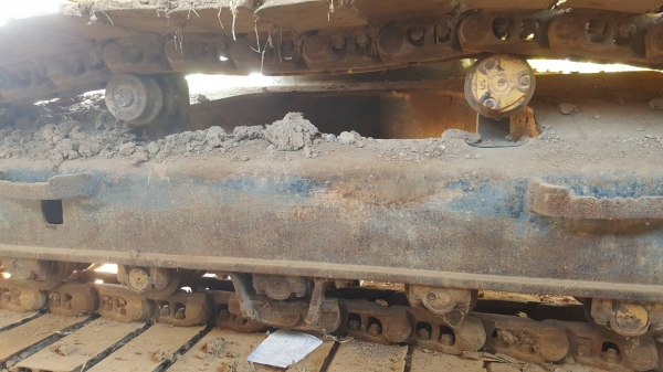 ขาย แบคโฮ KOMATSU PC200-6 มีเล่มทะเบียนแต่ไม่มีชุดโอน เครื่องดี ปั้มดี ช่วงล่างโซ่ไม่สวย ราคาต่อรองได้ครับ ขาย แบคโฮ KOMATSU PC200-6 มีเล่มทะเบียนแต่ไม่มีชุดโอน เครื่องดี ปั้มดี ช่วงล่างโซ่ไม่สวย ราคาต่อรองได้ครับ