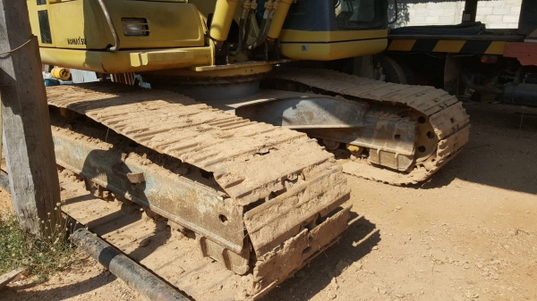 ขาย แบคโฮ KOMATSU PC200-6 มีเล่มทะเบียนแต่ไม่มีชุดโอน เครื่องดี ปั้มดี ช่วงล่างโซ่ไม่สวย ราคาต่อรองได้ครับ ขาย แบคโฮ KOMATSU PC200-6 มีเล่มทะเบียนแต่ไม่มีชุดโอน เครื่องดี ปั้มดี ช่วงล่างโซ่ไม่สวย ราคาต่อรองได้ครับ
