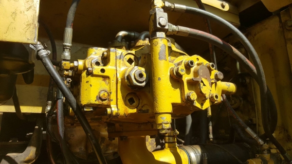 ขาย แบคโฮ KOMATSU PC200-6 มีเล่มทะเบียนแต่ไม่มีชุดโอน เครื่องดี ปั้มดี ช่วงล่างโซ่ไม่สวย ราคาต่อรองได้ครับ ขาย แบคโฮ KOMATSU PC200-6 มีเล่มทะเบียนแต่ไม่มีชุดโอน เครื่องดี ปั้มดี ช่วงล่างโซ่ไม่สวย ราคาต่อรองได้ครับ