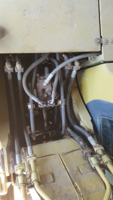 ขาย แบคโฮ KOMATSU PC200-6 มีเล่มทะเบียนแต่ไม่มีชุดโอน เครื่องดี ปั้มดี ช่วงล่างโซ่ไม่สวย ราคาต่อรองได้ครับ ขาย แบคโฮ KOMATSU PC200-6 มีเล่มทะเบียนแต่ไม่มีชุดโอน เครื่องดี ปั้มดี ช่วงล่างโซ่ไม่สวย ราคาต่อรองได้ครับ