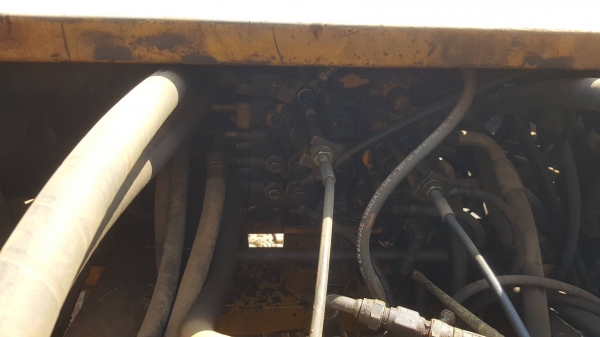 ขาย แบคโฮ KATO HD700 มีเล่มทะเบียน เครื่อง 6D31 ปั้ม K3V ช่วงล่างโซ่หนาแต่ใบแทรคไม่สวย รถใช้งานอยู่ ราคาต่อรองได้ครับ ขาย แบคโฮ KATO HD700 มีเล่มทะเบียน เครื่อง 6D31 ปั้ม K3V ช่วงล่างโซ่หนาแต่ใบแทรคไม่สวย รถใช้งานอยู่ ราคาต่อรองได้ครับ