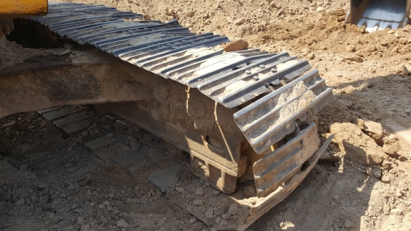 ขาย แบคโฮ KATO HD700 มีเล่มทะเบียน เครื่อง 6D31 ปั้ม K3V ช่วงล่างโซ่หนาแต่ใบแทรคไม่สวย รถใช้งานอยู่ ราคาต่อรองได้ครับ ขาย แบคโฮ KATO HD700 มีเล่มทะเบียน เครื่อง 6D31 ปั้ม K3V ช่วงล่างโซ่หนาแต่ใบแทรคไม่สวย รถใช้งานอยู่ ราคาต่อรองได้ครับ