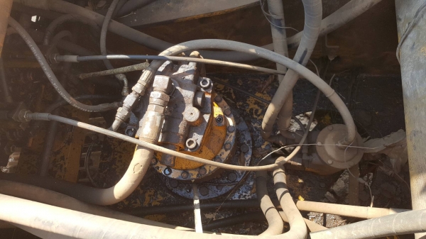 ขาย แบคโฮ KATO HD700 มีเล่มทะเบียน เครื่อง 6D31 ปั้ม K3V ช่วงล่างโซ่หนาแต่ใบแทรคไม่สวย รถใช้งานอยู่ ราคาต่อรองได้ครับ ขาย แบคโฮ KATO HD700 มีเล่มทะเบียน เครื่อง 6D31 ปั้ม K3V ช่วงล่างโซ่หนาแต่ใบแทรคไม่สวย รถใช้งานอยู่ ราคาต่อรองได้ครับ