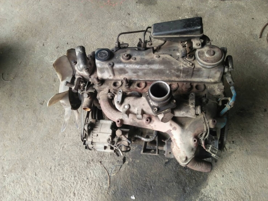 เครื่องNISSANดีเซลSD25พร้อมใช้งาน