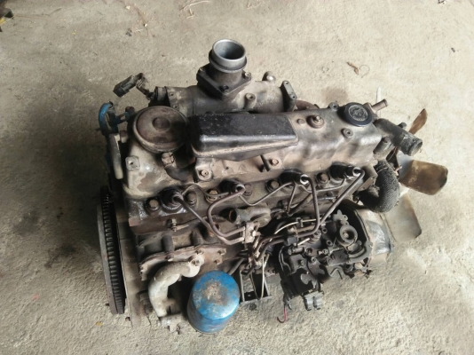 เครื่องNISSANดีเซลSD25พร้อมใช้งาน