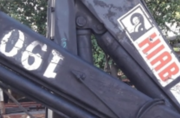 ขายเครนพับ 8 ตัน HIAB190  +บุ้งกี้ นำเข้า 390000 บาท โทร084-5424150 line id : rapinzat