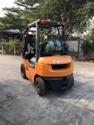 ขายรถฟอร์คลิฟท์ยี่ห้อ TOYOTAรุ่น7FG25