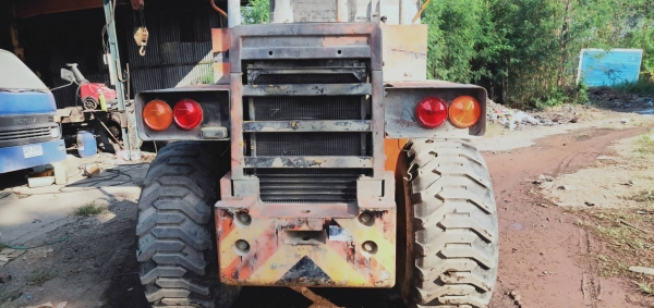 รถตักล้อยาง KOMATSU เอวอ่อน รุ่น 507 เครื่อง4D94-2 สภาพยางดี เครื่องไม่หลวม พร้อมใช้งาน