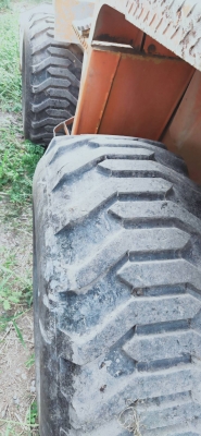 รถตักล้อยาง KOMATSU เอวอ่อน รุ่น 507 เครื่อง4D94-2 สภาพยางดี เครื่องไม่หลวม พร้อมใช้งาน