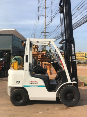 ขายรถโฟล์คลิฟท์ 2.5 ตัน เบนซิน/แก็ส