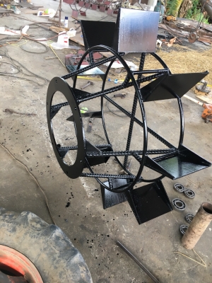 รถไถฟอร์ด 6610 เต็มตัว เสื้อลาย สภาพเดิมๆ มีเล่มทะเบียนถูกต้อง