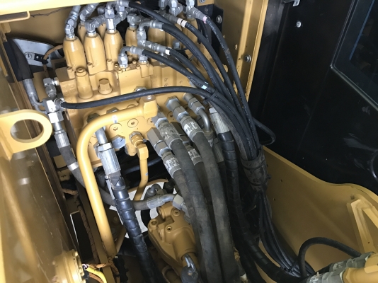 ขาย CAT312D2GC สภาพสวยมาก 2000 ชั่วโมง สนใจติดต่อ 081-4283210