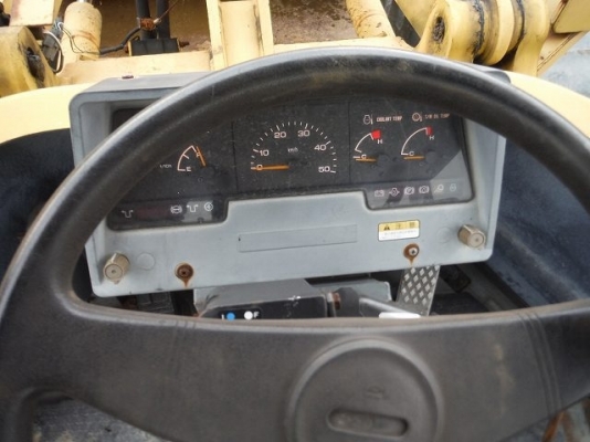 (รับจองล่วงหน้า)รถตักล้อยาง KOMATSU WA100-3 ซีเรียลสูง  ชัวโมงทำงานแค่ 4,XXX  นำเข้าจากญี่ปุ่น สภาพสวยพร้อมใช้  ราคา 950,000 สนใจคลิ๊กที่ 081-989-1989 หรั่งครับ