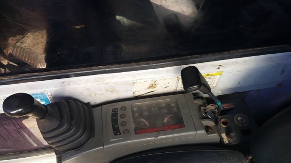 ขาย 500,000 KOBELCO sk 60-5 super ไฟฟ้าครบ เครื่องดี ปั้มแรง เอวแน่น ช่วงล่างเต็ม แอร์หนาว เอกสารอินวอยทร์ รถสวยพร้อมใช้ รถอยู่ นครสวรรค์  090-772-3710 090-772-3708