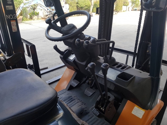 โฟล์คลิฟท์ TOYOTA 1 ตัน รุ่น 7  เกียร์ธรรมดา ชั่วโมงน้อย รถสวย ไม่เคยใช้ในไทย รถสวย ชั่วโมงน้อย นำเข้าญี่ปุ่น ไม่เคยใชในไทย รถนอก ชมเครื่องจักร โฟล์คลิฟท์ รอก นับ1,000รายการจากญี่ปุ่นwww.paholgroup.com