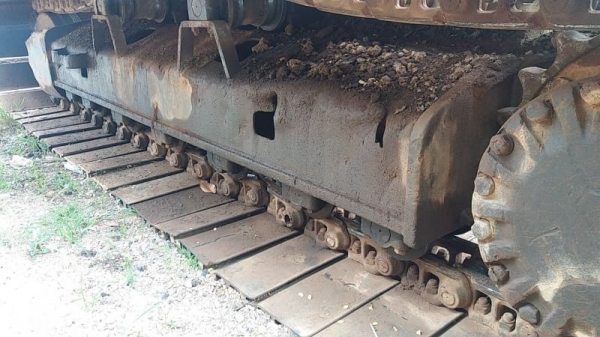 ขาย 655,000 CAT 320 B เอกสารเล่มทะเบียน ไฟฟ้าครบ เครื่องดี ปั๊มแรง เอวแน่น ช่วงล่างเต็ม บูมอาร์มมีปะ รถสีไม่สวย สภาพพร้อมใช้งาน รถอยู่ นครสวรรค์ 090-772-3710 090-772-3708