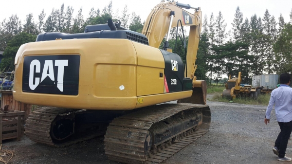 ขายแบคโฮCAT320D.2 รถทำ1124ชม.ราคา 2,750,000
