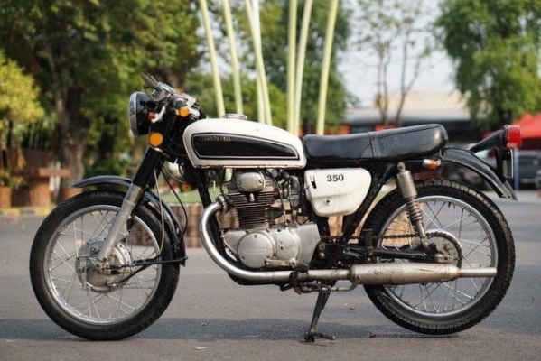 ร้าน วุฒิ นนบุรี ขาย HONDA CB350 แต่งคาเฟ่ รถสวยพร้อมใช้เครื่องดี