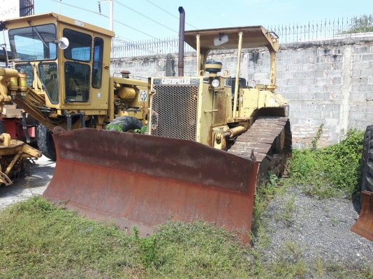 ขายรถแทรคเตอร์ CAT.D6M เอกสารเล่มทะเบียนเก่านอกญี่ปุ่นราคา 1,400,000