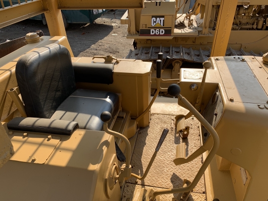 รถดันดิน Caterpillar D6D ตีนเป็ดแต่ใส่แผ่นตีนไก่ เกียร์ตัด สภาพดี เครื่องดี ช่วงล่างแน่น