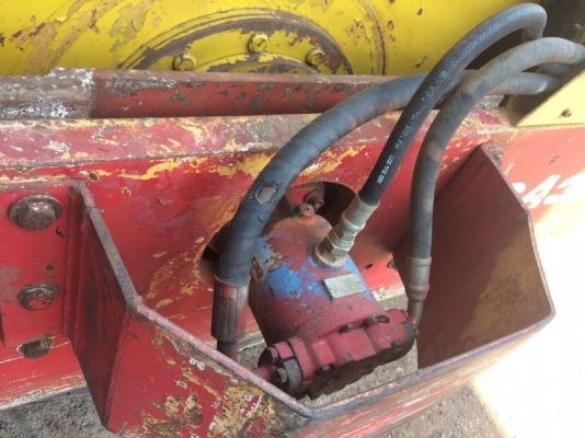 ขาย 385,000 รถบด DYNAPAC CA 30 D เครื่องดี เกียร์แรง ระบบสั่นแรง สภาพพร้อมใช้ ระบบสั่นสะเทือนแรง เกียร์แรง เอกสารชื้อขาย  รถอยู่ สระบุรี  090-772-3710 090-772-3708