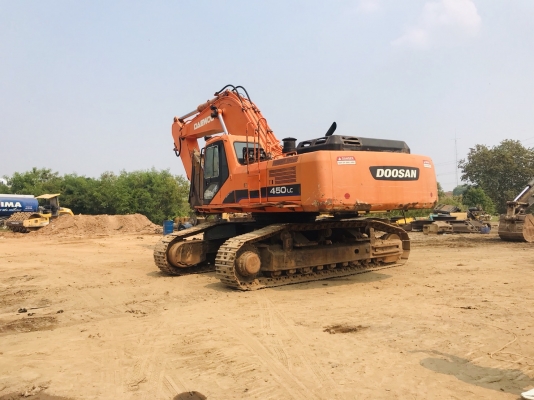 ขาย 1,650,000 DOOSAN SL 450 LC ทำงาน 9,000 ชม. เครื่องดี ปั้มแรง เอวแน่น ช่วงล่างแน่น เล่มทะเบียน รถพร้อมใช้ รถอยู่ ปทุมธานี สามโคก 090-772-3710 090-772-3708